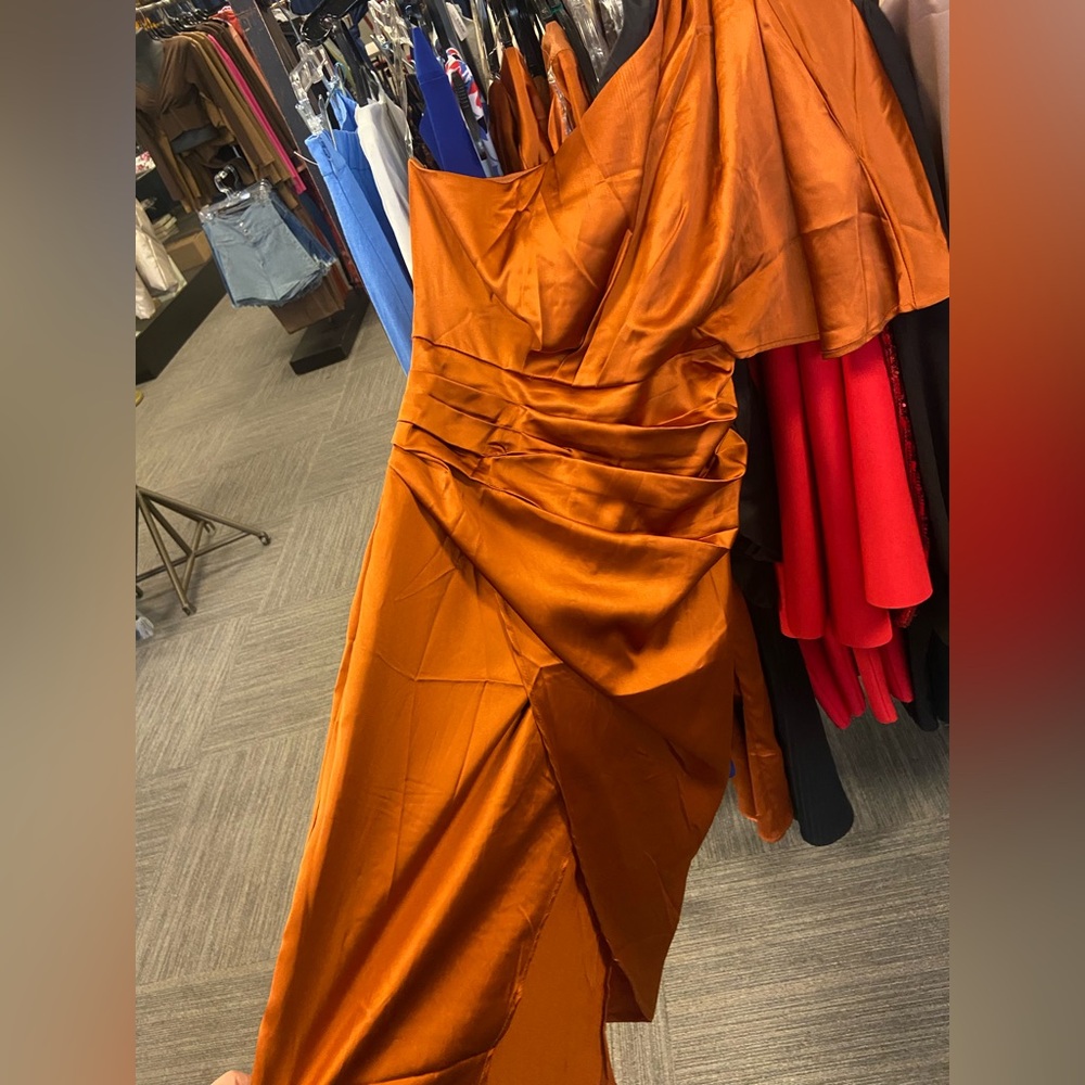 One shoulder dress